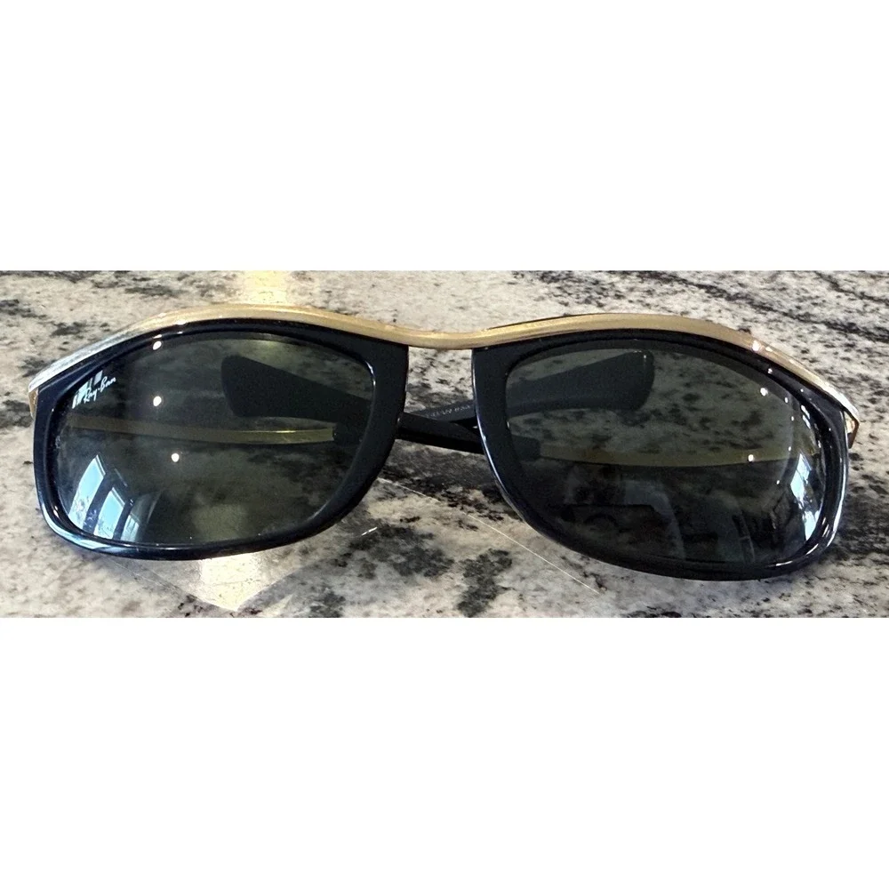 Vintage Bausch & Lomb Ray-Ban Sunglasses Black Gold Brow Bar USA Made Rare